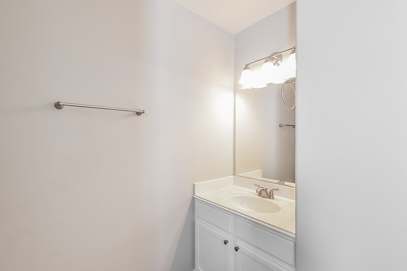 2,030/Mo, 1218 Cobble Lake Ave North Las Vegas, NV 89081 Bathroom View 2