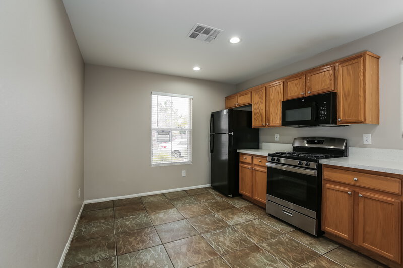 1,785/Mo, 8648 Water Bucket Ave Las Vegas, NV 89143 Kitchen View 2