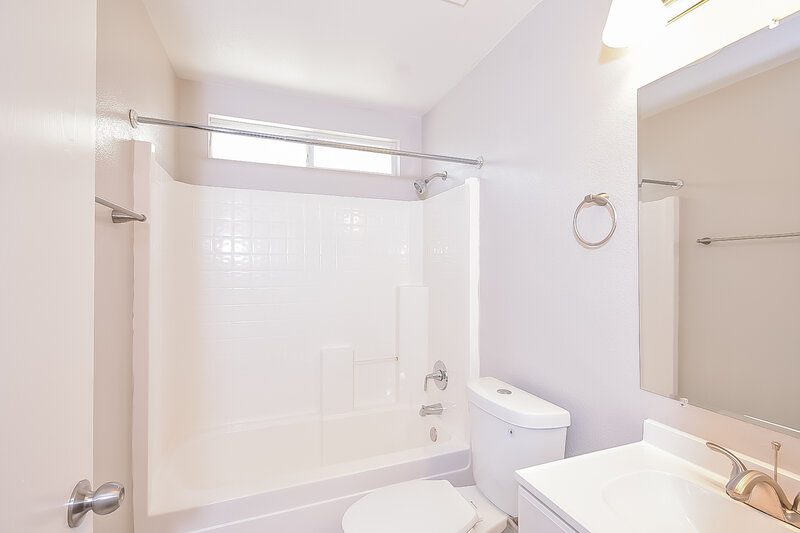 2,150/Mo, 7873 Lovely Pine Pl Las Vegas, NV 89143 Bathroom View