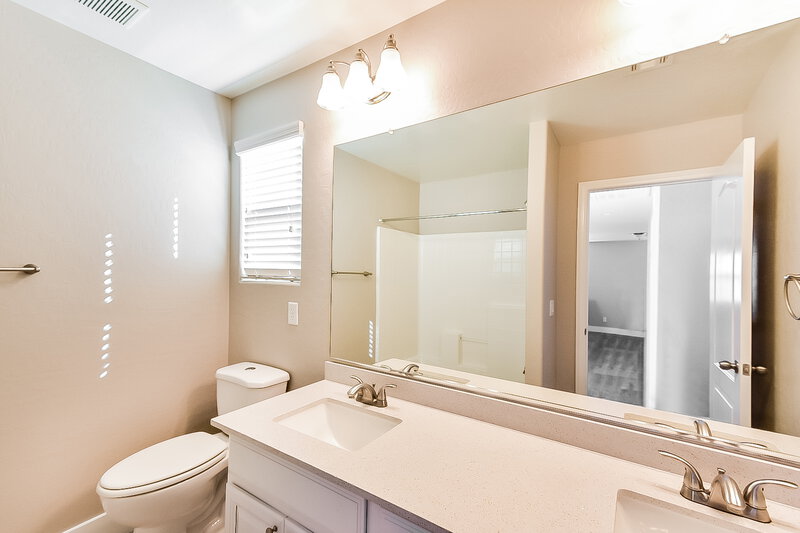 1,990/Mo, 9028 Leading Ct Las Vegas, NV 89149 Bathroom View 2