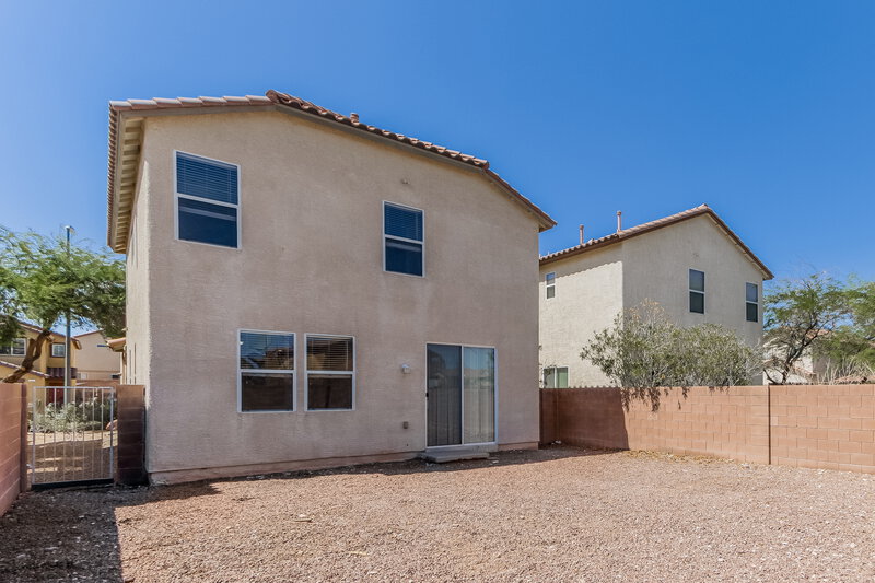 2,275/Mo, 70 Glen Park Ave Las Vegas, NV 89183 Rear View
