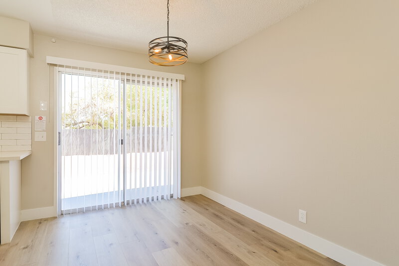 2,095/Mo, 5790 Vecinos Ln Las Vegas, NV 89110 Dining Room View