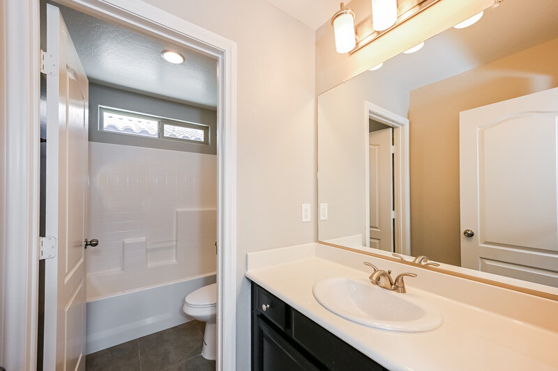 2,010/Mo, 7660 Eastham Bay Ave Las Vegas, NV 89179 Bathroom View