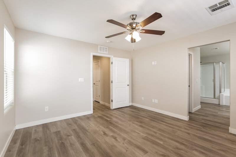2,125/Mo, 7563 Bethel Cove Ct Las Vegas, NV 89166 Main Bedroom View 2