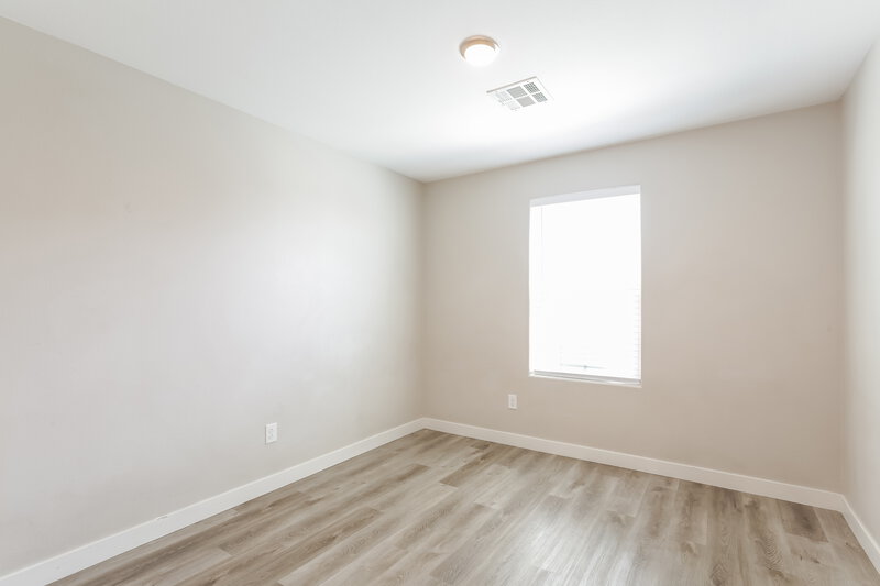 2,125/Mo, 7563 Bethel Cove Ct Las Vegas, NV 89166 Bedroom View 4