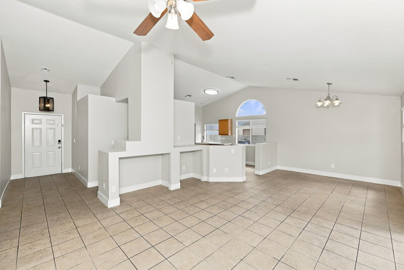 2,150/Mo, 827 Golden Plata Ct Henderson, NV 89015 Family Room View 2