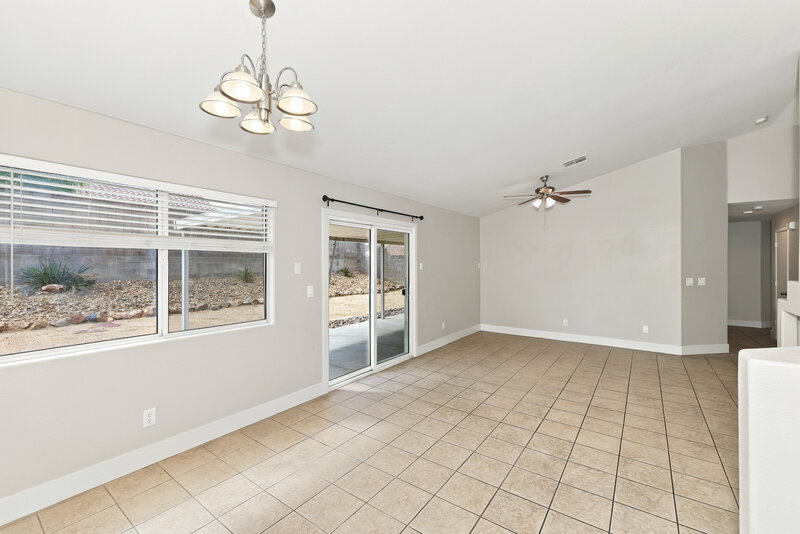 2,150/Mo, 827 Golden Plata Ct Henderson, NV 89015 Family Room View 3