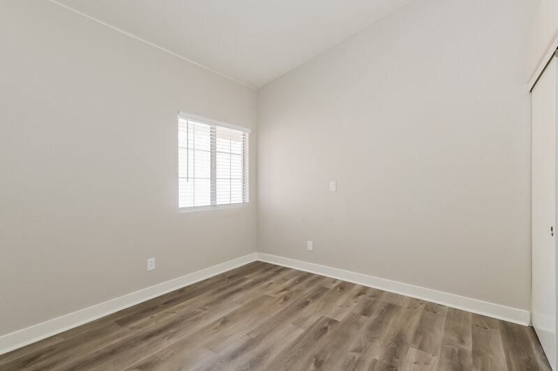 2,130/Mo, 827 Golden Plata Ct Henderson, NV 89015 Bedroom View