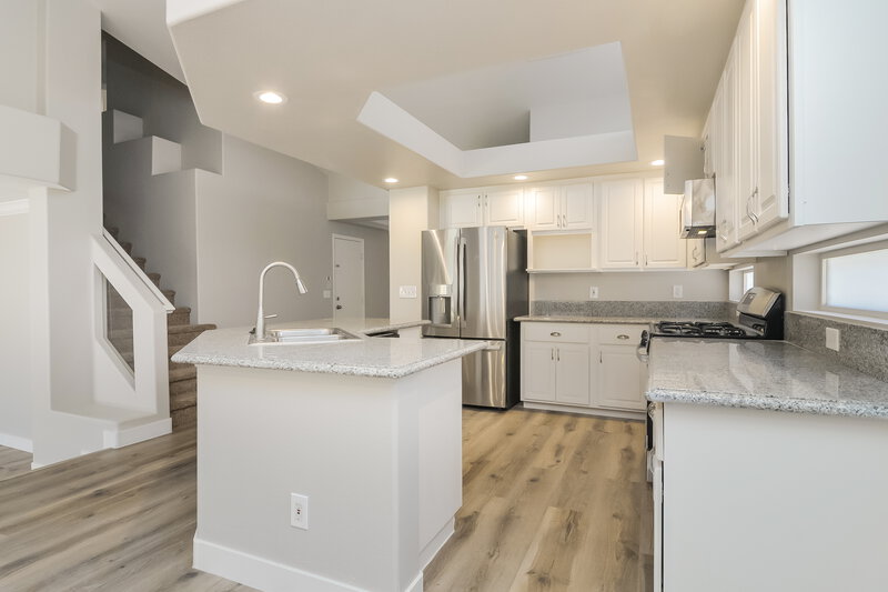 2,290/Mo, 9854 Silver Chaps Ct Las Vegas, NV 89183 Kitchen View 3