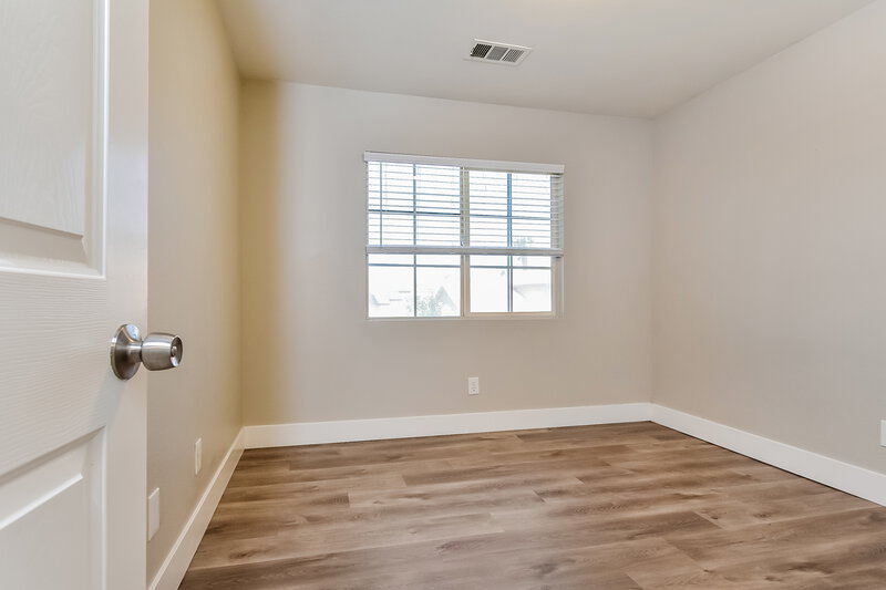 2,320/Mo, 9854 Silver Chaps Ct Las Vegas, NV 89183 Bedroom View