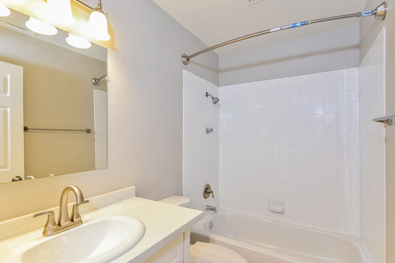 2,320/Mo, 9854 Silver Chaps Ct Las Vegas, NV 89183 Bathroom View