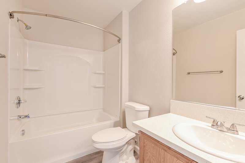 2,275/Mo, 59 Jewel Mine Ave Las Vegas, NV 89183 Bathroom View