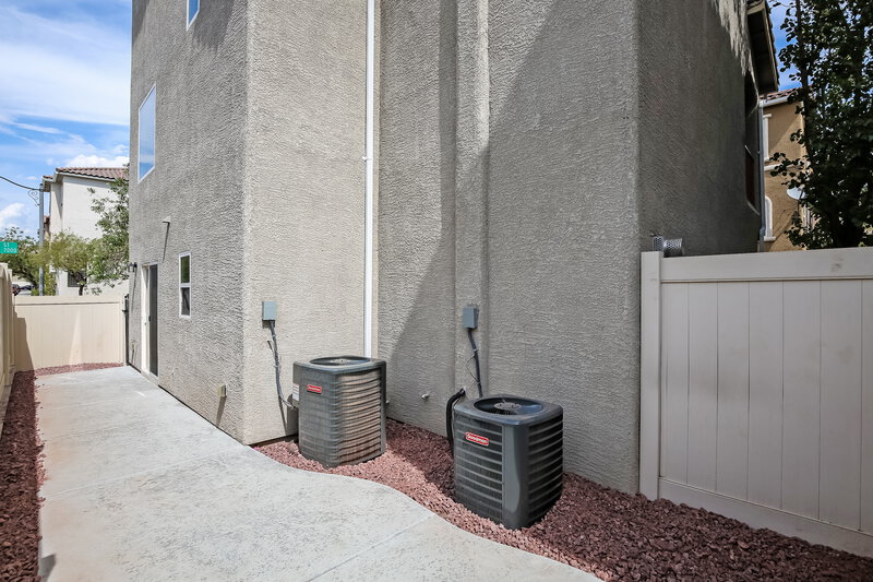 1,960/Mo, 8929 Emma Clare Ct Las Vegas, NV 89149 Rear View