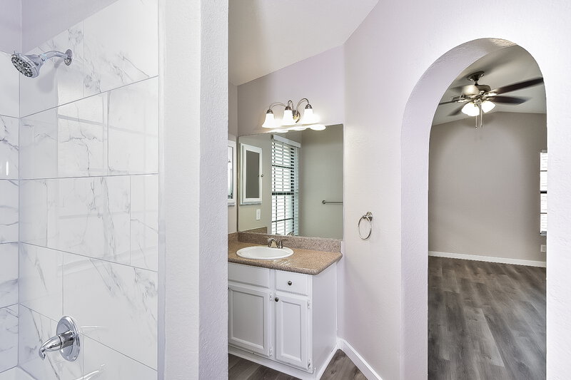 1,960/Mo, 4873 Maryvale Dr Las Vegas, NV 89130 Main Bathroom View 2