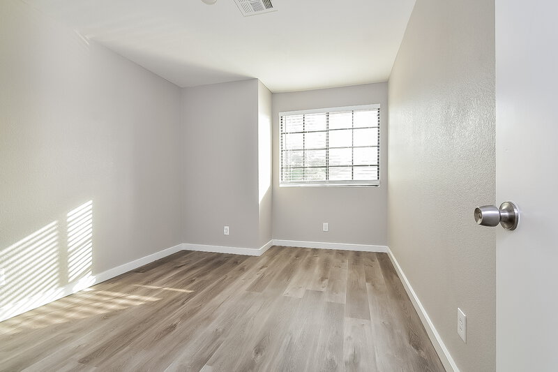 1,960/Mo, 4873 Maryvale Dr Las Vegas, NV 89130 Bedroom View 2