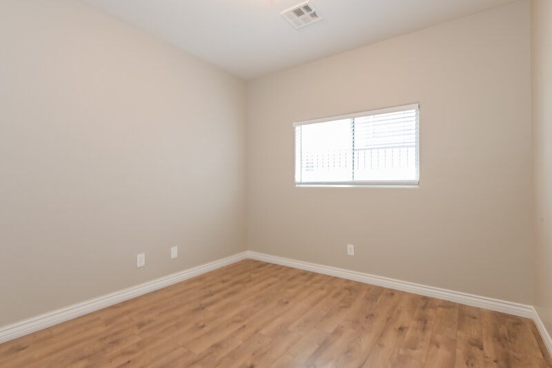 2,220/Mo, 1217 Grove Park St Henderson, NV 89002 Bedroom View 2