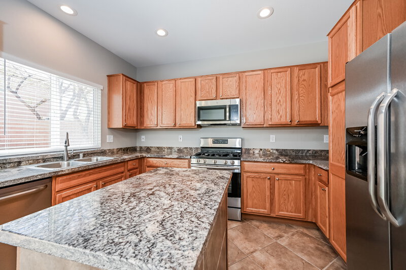 2,350/Mo, 8699 Brilliant Star Dr Las Vegas, NV 89178 Kitchen View