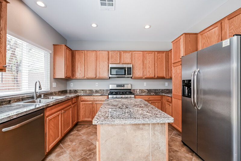 2,350/Mo, 8699 Brilliant Star Dr Las Vegas, NV 89178 Kitchen View 2