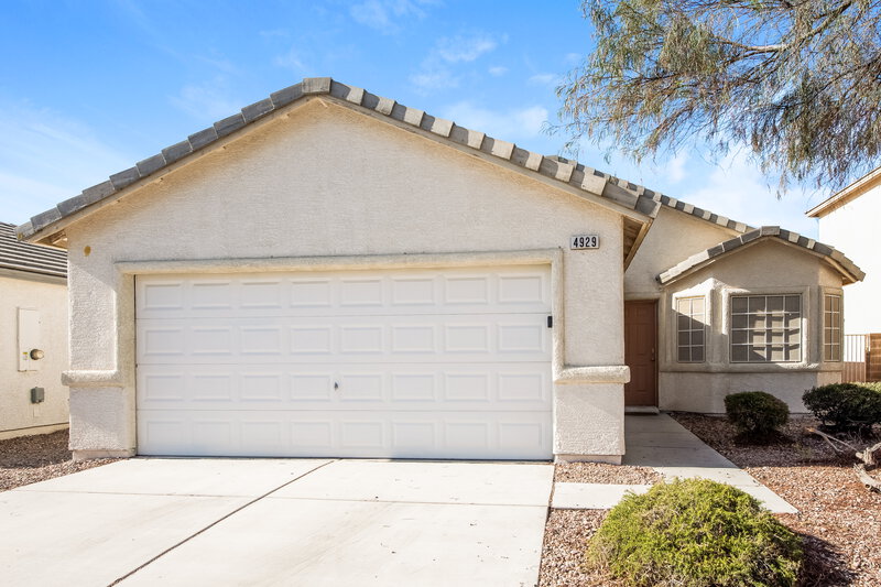 2,360/Mo, 4929 Whispering Spring Ave Las Vegas, NV 89131 External View