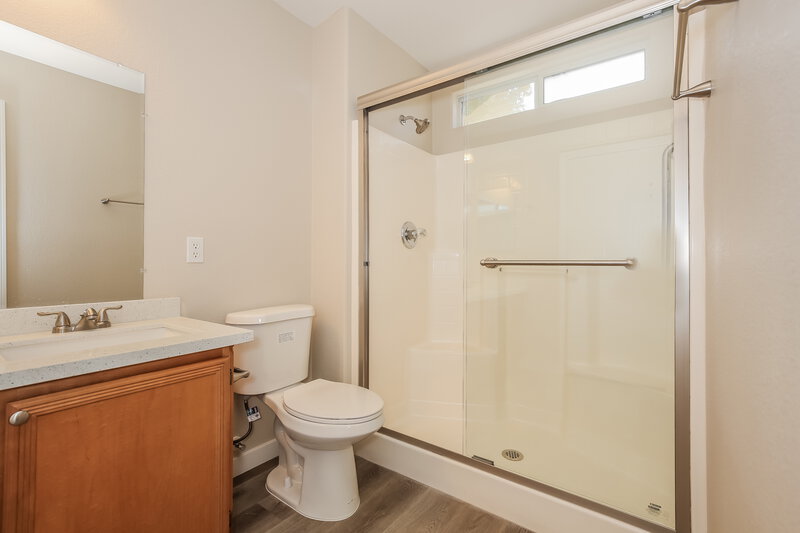 2,475/Mo, 4929 Whispering Spring Ave Las Vegas, NV 89131 Main Bathroom View 2