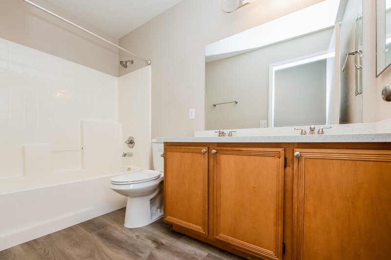 2,360/Mo, 4929 Whispering Spring Ave Las Vegas, NV 89131 Bathroom View