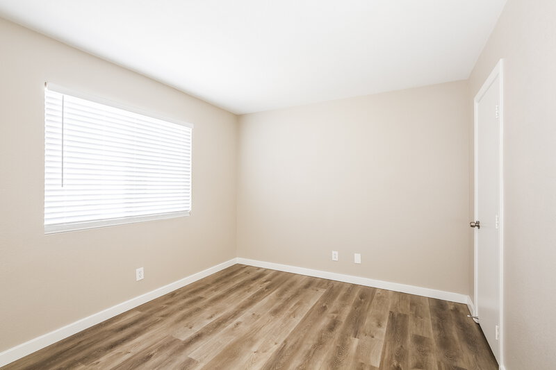 1,725/Mo, 2519 Lord Orville Ct North Las Vegas, NV 89031 Bedroom View 3
