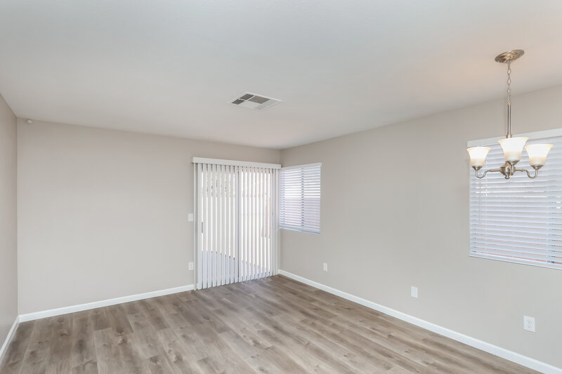 1,895/Mo, 7668 Kalmalii Ave Las Vegas, NV 89147 Family Room View