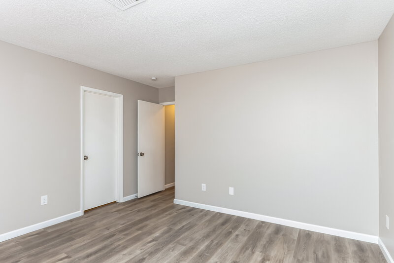 1,895/Mo, 7668 Kalmalii Ave Las Vegas, NV 89147 Main Bedroom View