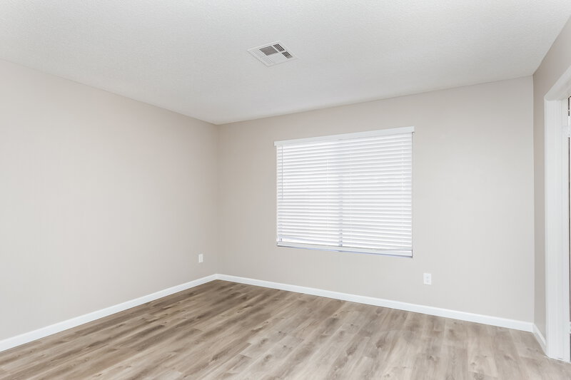 1,895/Mo, 7668 Kalmalii Ave Las Vegas, NV 89147 Bedroom View 3