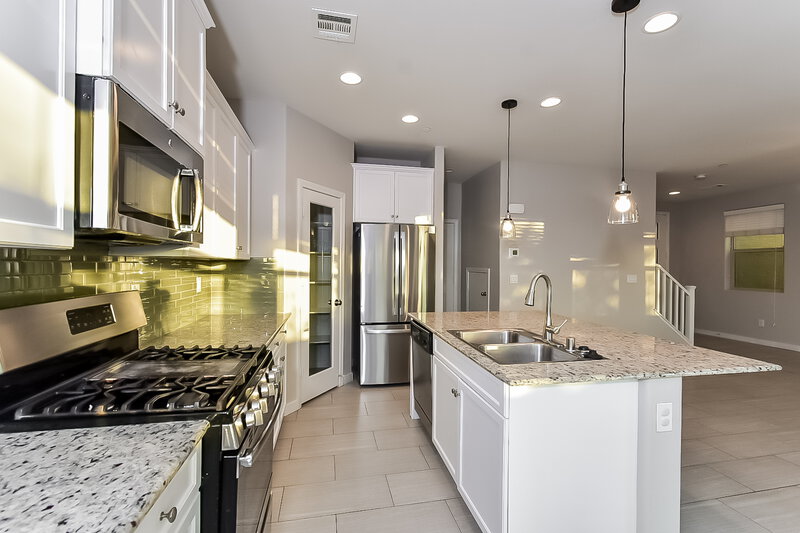 2,330/Mo, 7506 Whitman Colonial St Las Vegas, NV 89166 Kitchen View