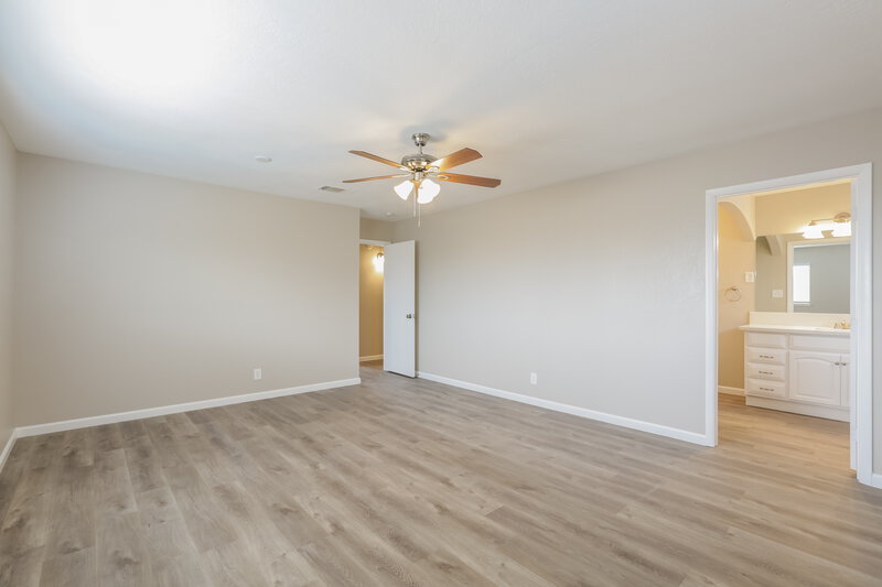 2,285/Mo, 8116 Eginton Ave Las Vegas, NV 89145 Main Bedroom View