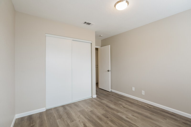 2,285/Mo, 8116 Eginton Ave Las Vegas, NV 89145 Bedroom View 2
