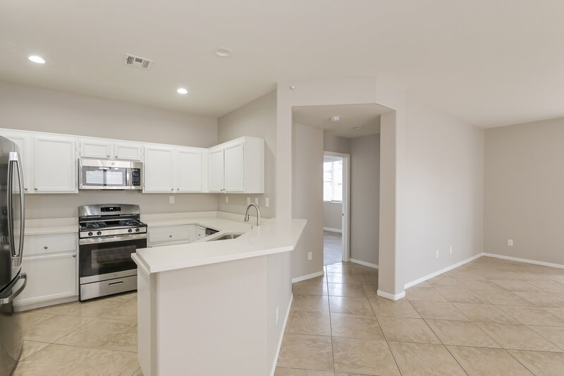 3,210/Mo, 9184 Cazador St Las Vegas, NV 89123 Kitchen View