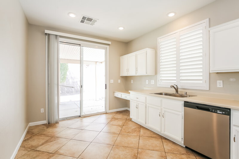 2,030/Mo, 8508 Last Point Ave Las Vegas, NV 89129 Kitchen View