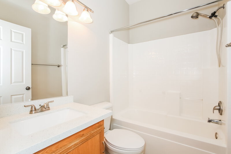 2,030/Mo, 8508 Last Point Ave Las Vegas, NV 89129 Main Bathroom View 2