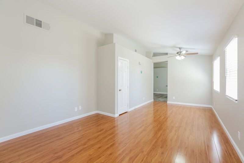 1,940/Mo, 4220 Quilting Bear St Las Vegas, NV 89147 Living Room View