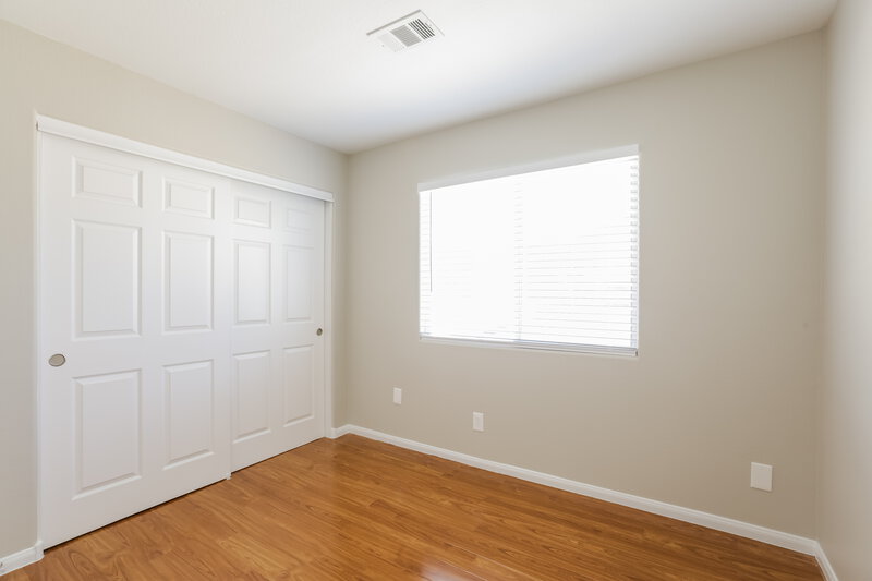 1,940/Mo, 4220 Quilting Bear St Las Vegas, NV 89147 Bedroom View 3