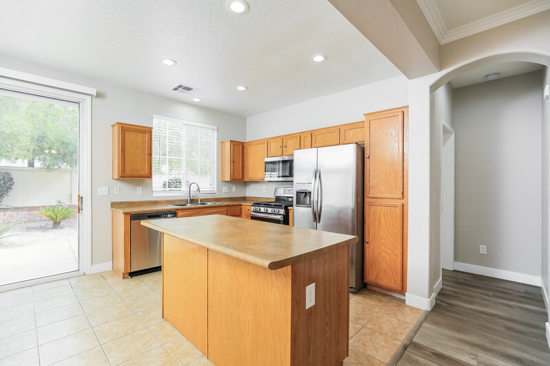 3,440/Mo, 9832 Lake Austin Ct Las Vegas, NV 89148 Kitchen View