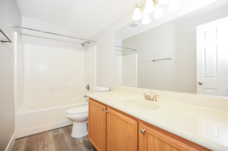 3,440/Mo, 9832 Lake Austin Ct Las Vegas, NV 89148 Bathroom View