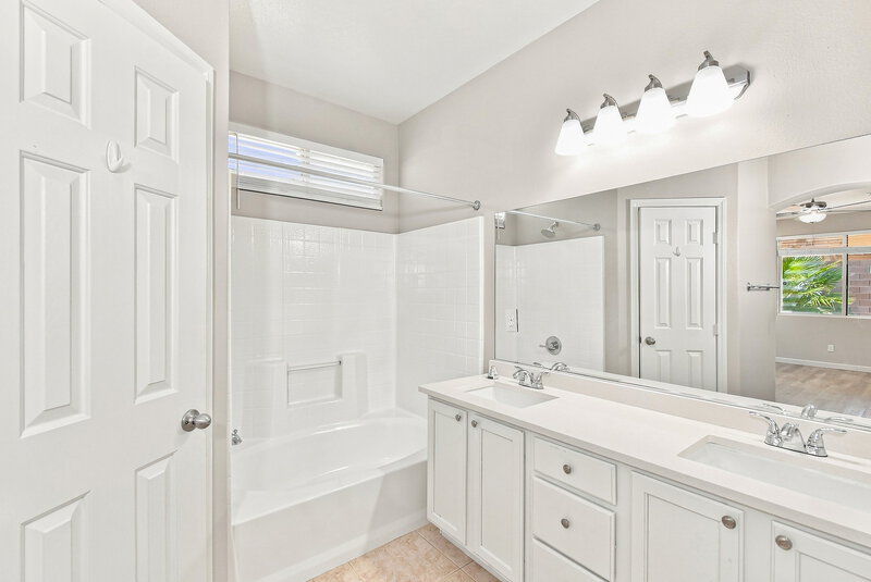 2,155/Mo, 8837 Medicine Wheel Ave Las Vegas, NV 89143 Primary Bathroom View