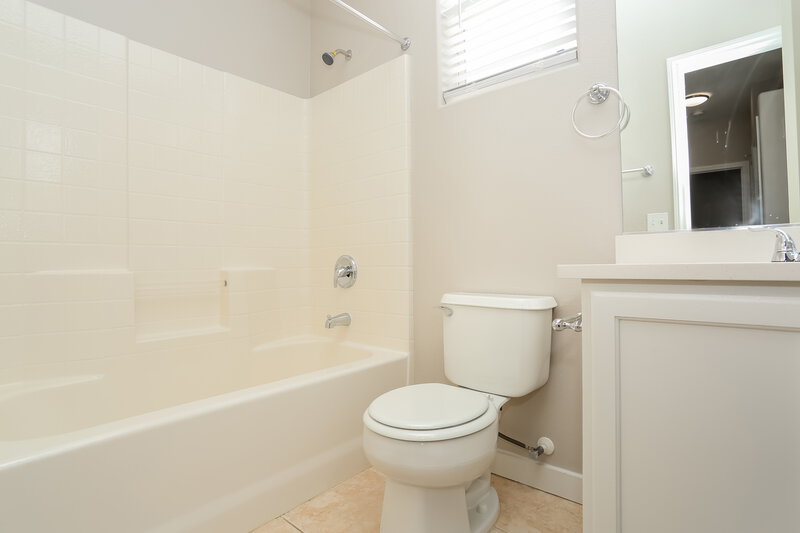2,075/Mo, 8837 Medicine Wheel Ave Las Vegas, NV 89143 Bathroom View