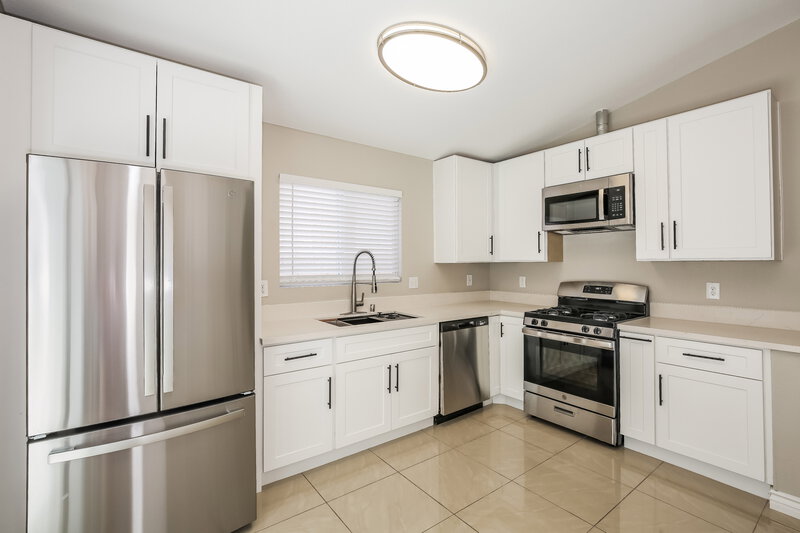 1,845/Mo, 513 Count Ave North Las Vegas, NV 89030 Kitchen View