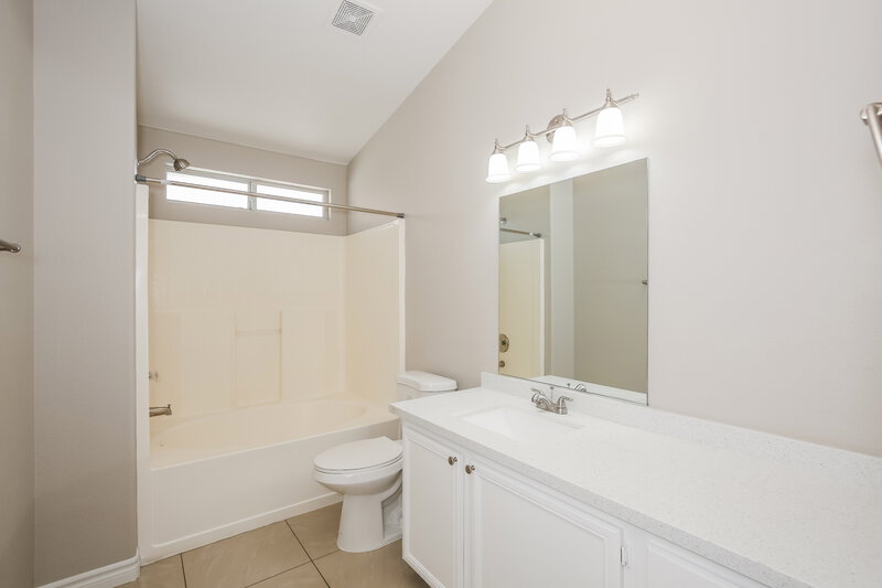 1,845/Mo, 513 Count Ave North Las Vegas, NV 89030 Main Bathroom View 2