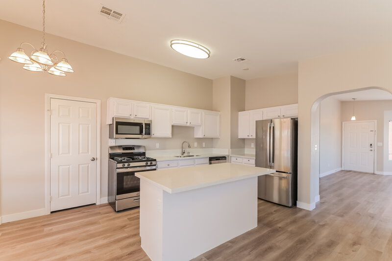 2,210/Mo, 456 Palegold St Henderson, NV 89012 Kitchen View