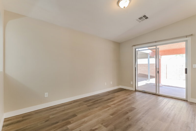 2,210/Mo, 456 Palegold St Henderson, NV 89012 Family Room View