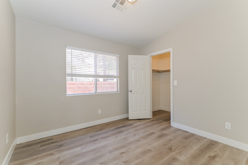 2,210/Mo, 456 Palegold St Henderson, NV 89012 Bedroom View 2