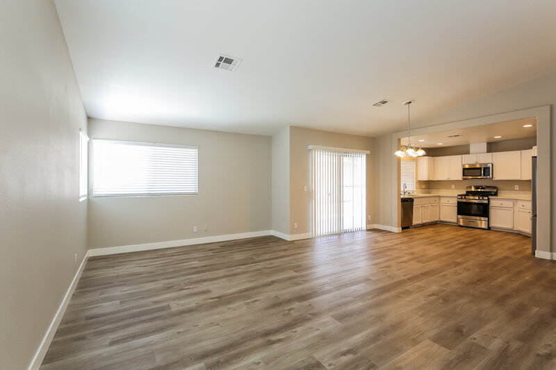 1,980/Mo, 5435 Coleman St North Las Vegas, NV 89031 Living Room View
