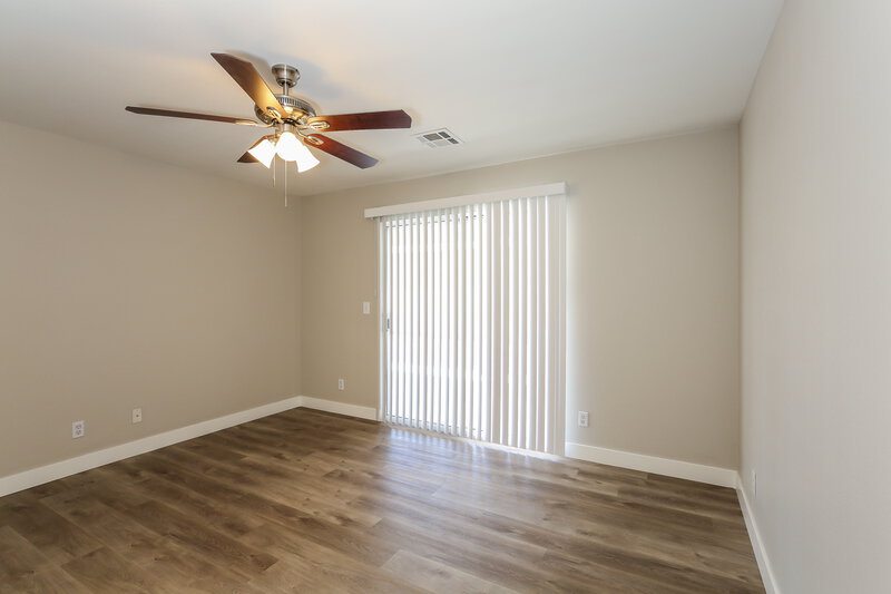 1,980/Mo, 5435 Coleman St North Las Vegas, NV 89031 Main Bedroom View