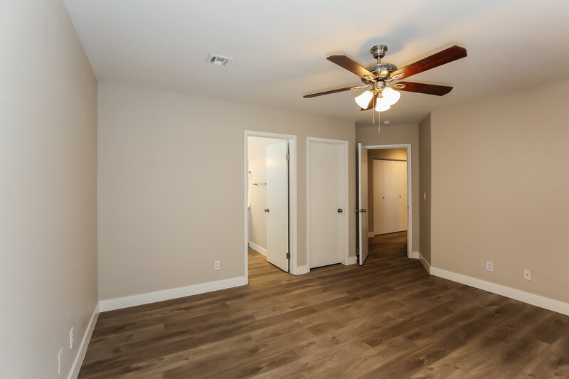 1,980/Mo, 5435 Coleman St North Las Vegas, NV 89031 Main Bedroom View 2
