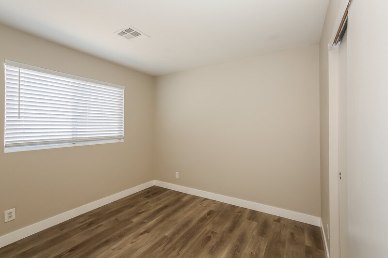 1,980/Mo, 5435 Coleman St North Las Vegas, NV 89031 Bedroom View 2